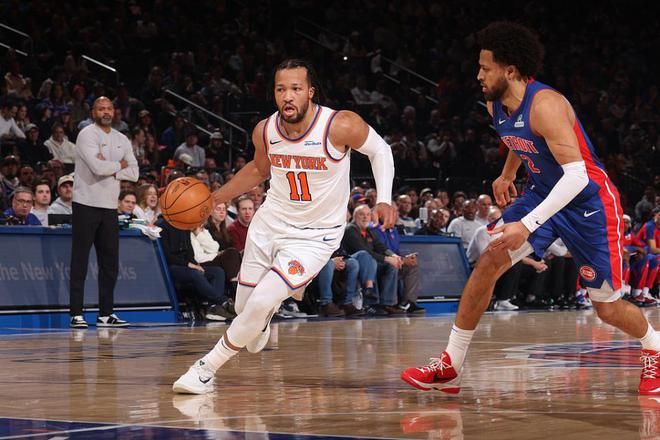 尼克斯队遭遇险胜,主场压制对手成功晋级 尼克斯队遭遇险胜,主场压制对手成功晋级