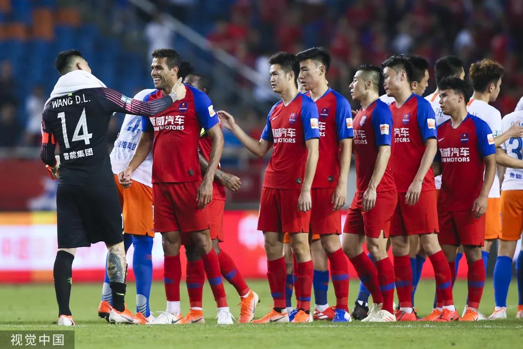 深圳群英主场战胜重庆斯威,保持不败 深圳群英主场战胜重庆斯威,保持不败