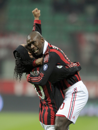 切沃主场大捷,击败意甲升班马 切沃主场大捷,击败意甲升班马