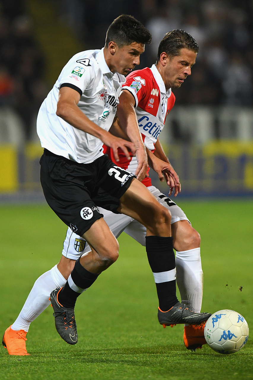 那不勒斯再战克罗托内:力拼三分 那不勒斯再战克罗托内:力拼三分