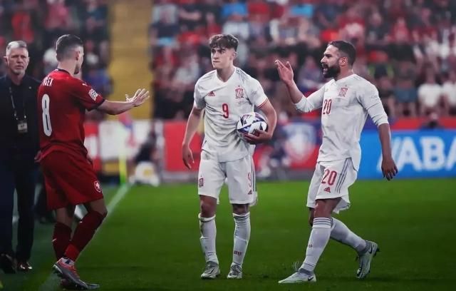 西班牙队大胜,成功晋级欧国联四强 西班牙队大胜,成功晋级欧国联四强