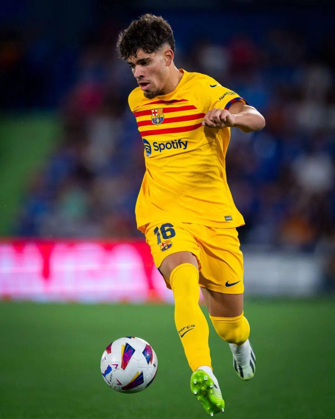 赫塔菲年轻球员脱颖而出,关键时刻挺身而出 赫塔菲年轻球员脱颖而出,关键时刻挺身而出