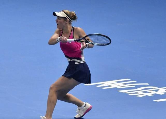 廊曼维拉队击败对手,晋级至下一轮 廊曼维拉队击败对手,晋级至下一轮