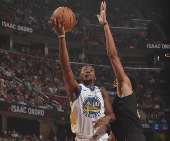 凯尔特人备战面对篮网全力以赴 凯尔特人备战面对篮网全力以赴