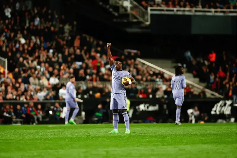 瓦伦西亚客场击败对手,实现连胜 瓦伦西亚客场击败对手,实现连胜