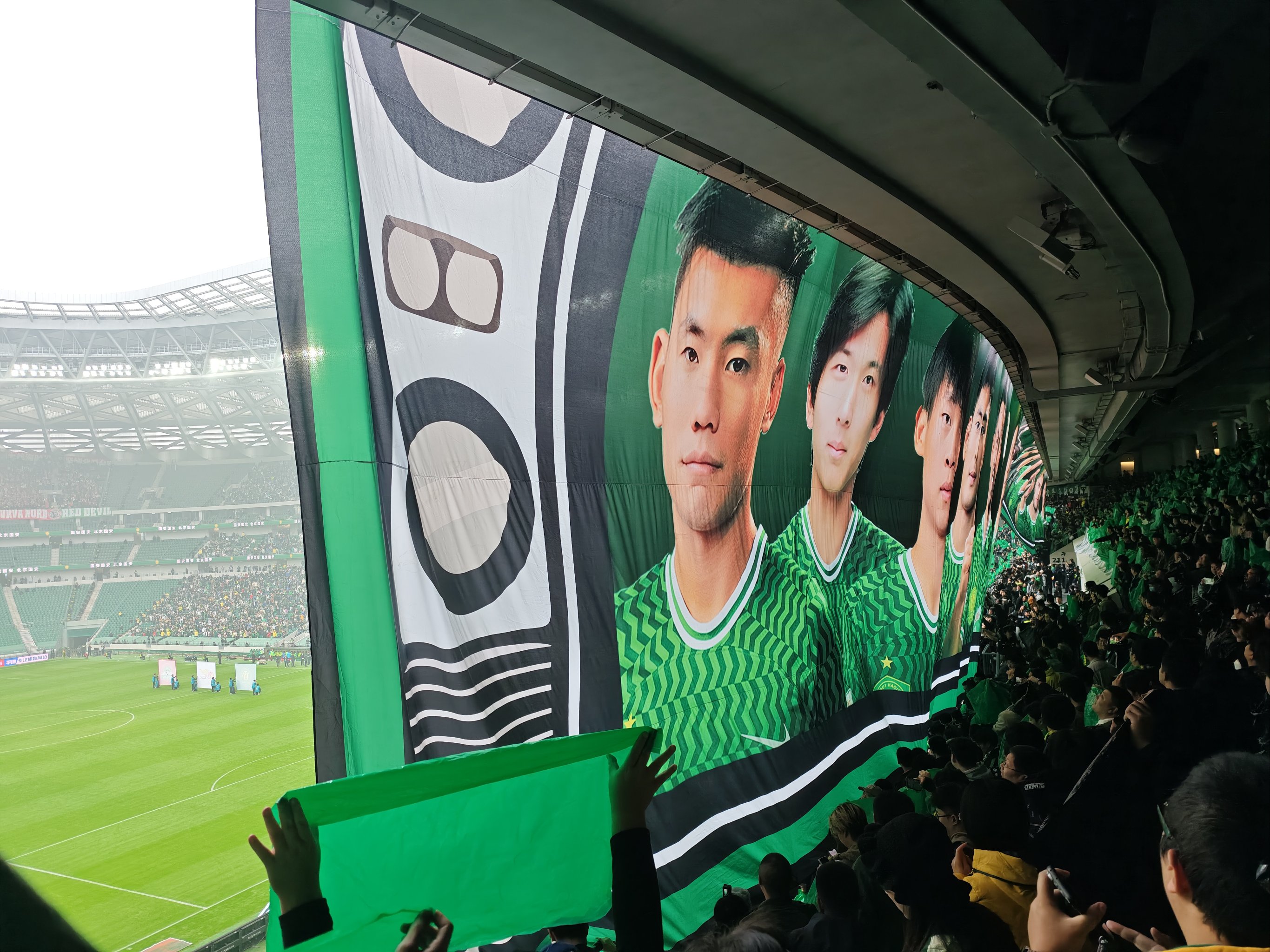 江苏苏宁与河南建业上演争夺战,胜负难料 江苏苏宁与河南建业上演争夺战,胜负难料