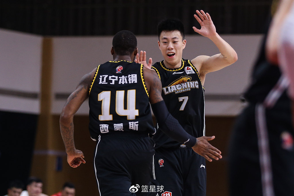 贵阳队取胜,进攻端表现抢眼 贵阳队取胜,进攻端表现抢眼