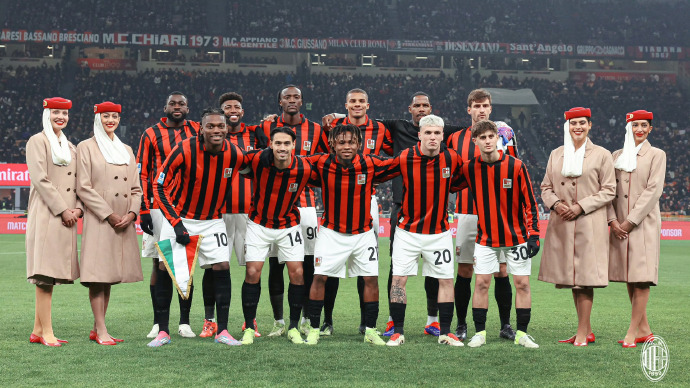 意甲赛场实录:AC米兰艰难取胜 意甲赛场实录:AC米兰艰难取胜