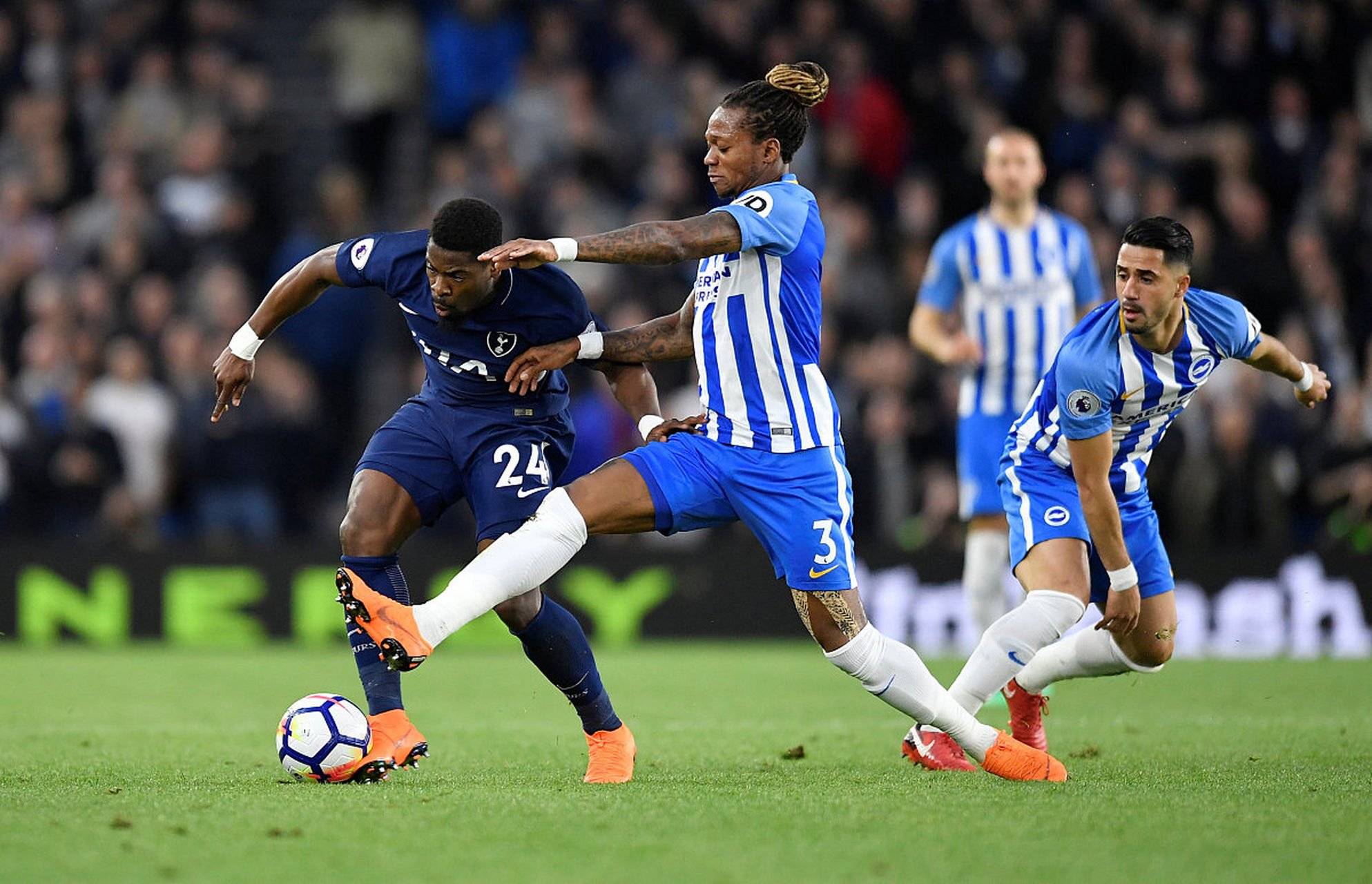 热刺2-1力克伯恩茅斯,凯恩绝杀送球队连胜 热刺2-1力克伯恩茅斯,凯恩绝杀送球队连胜