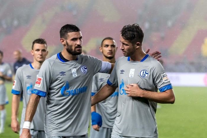 沙尔克04俱乐部发布新赛季球员名单,打造超强阵容 沙尔克04俱乐部发布新赛季球员名单,打造超强阵容