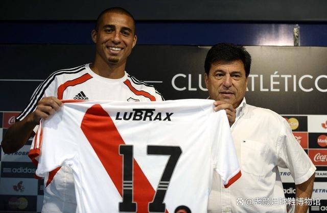 尤文图斯队引进外援成功,提升实力 尤文图斯队引进外援成功,提升实力