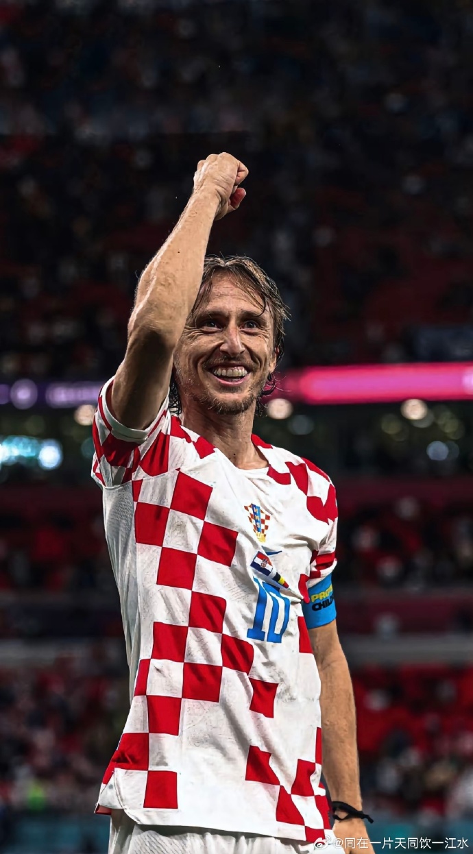 昔日传奇球员归来,现役明星瞩目 昔日传奇球员归来,现役明星瞩目