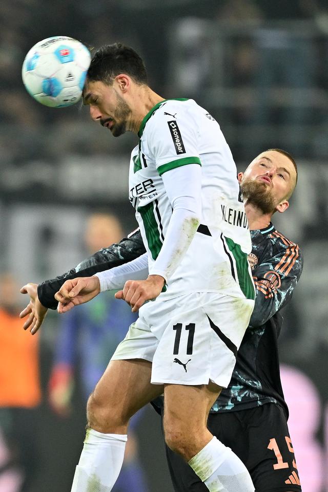 门兴格拉德巴赫队在德甲比赛中获胜 门兴格拉德巴赫队在德甲比赛中获胜