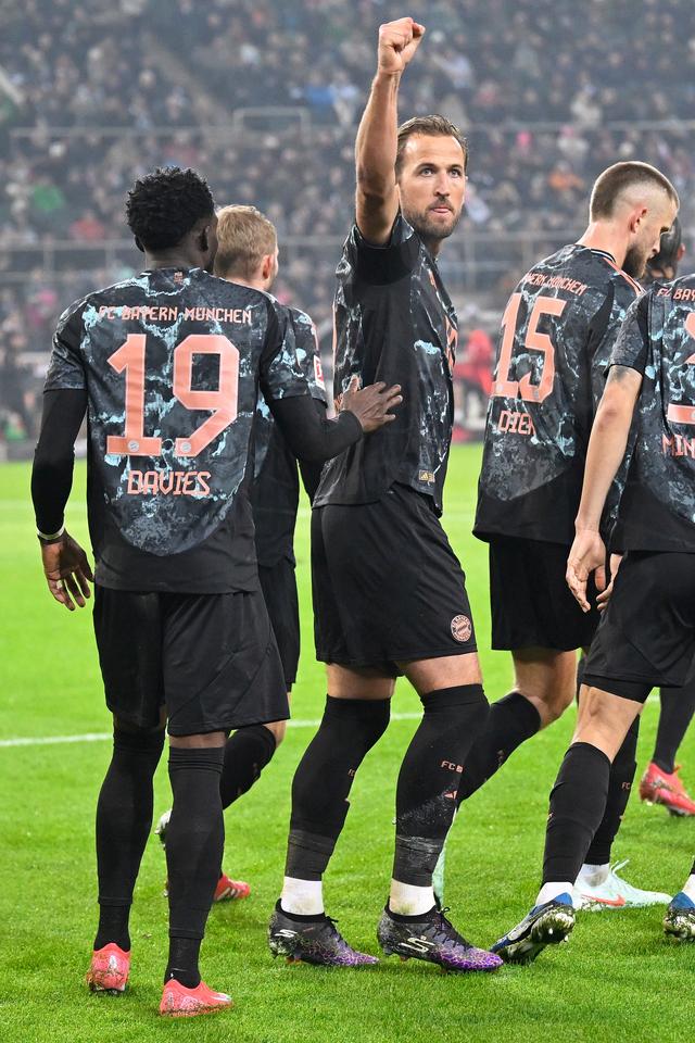 门兴格拉德巴赫队在德甲比赛中获胜 门兴格拉德巴赫队在德甲比赛中获胜