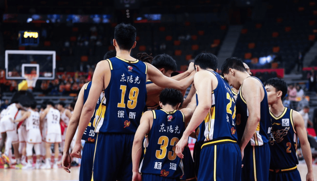 江苏男篮主场大胜,迎来胜利连连 江苏男篮主场大胜,迎来胜利连连