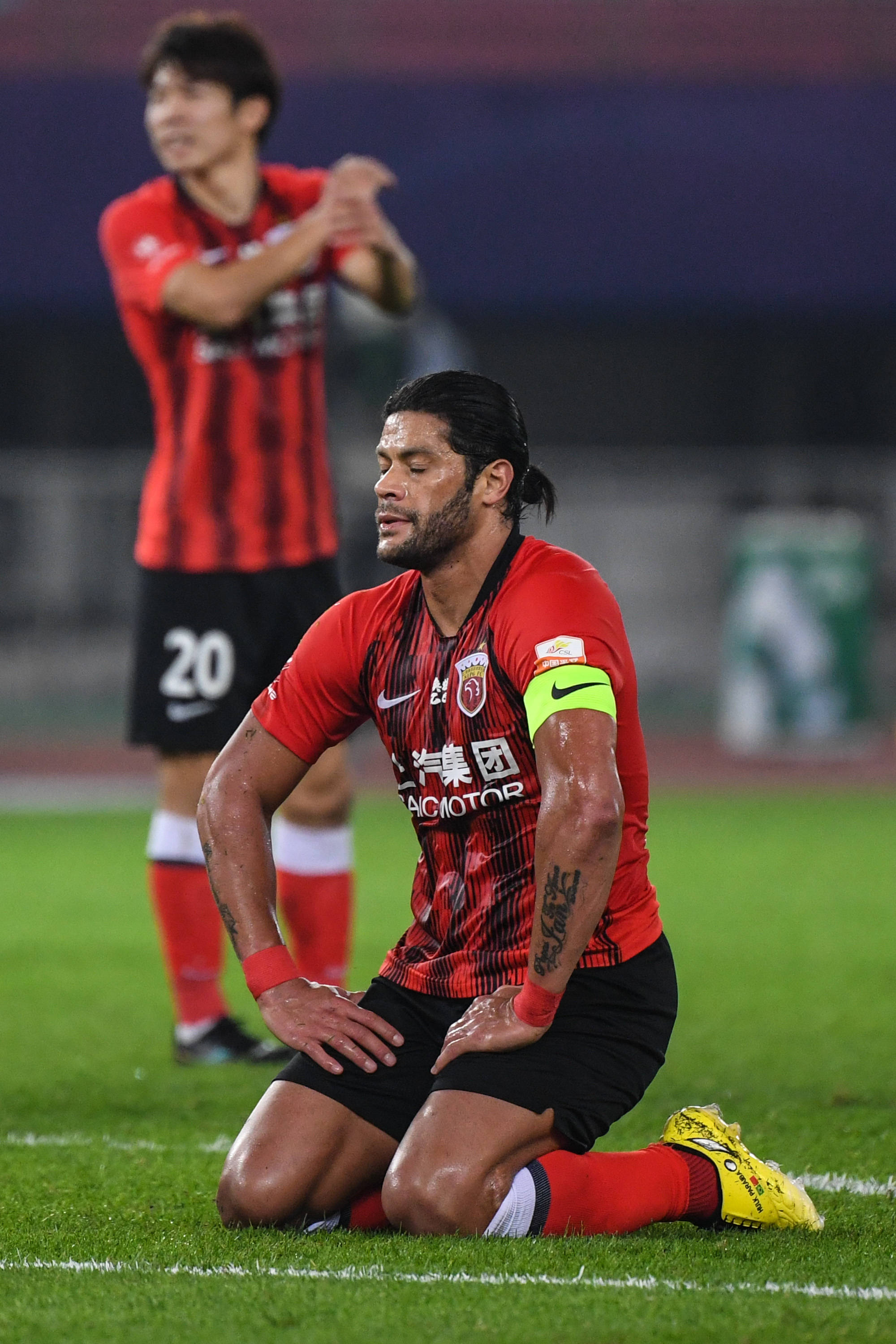 上海上港首发大调整,打破常规形成新风格 上海上港首发大调整,打破常规形成新风格