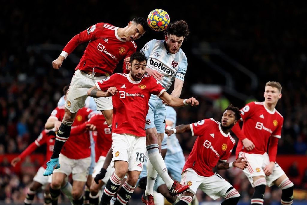 曼联主场大胜西汉姆,稳固位置 曼联主场大胜西汉姆,稳固位置