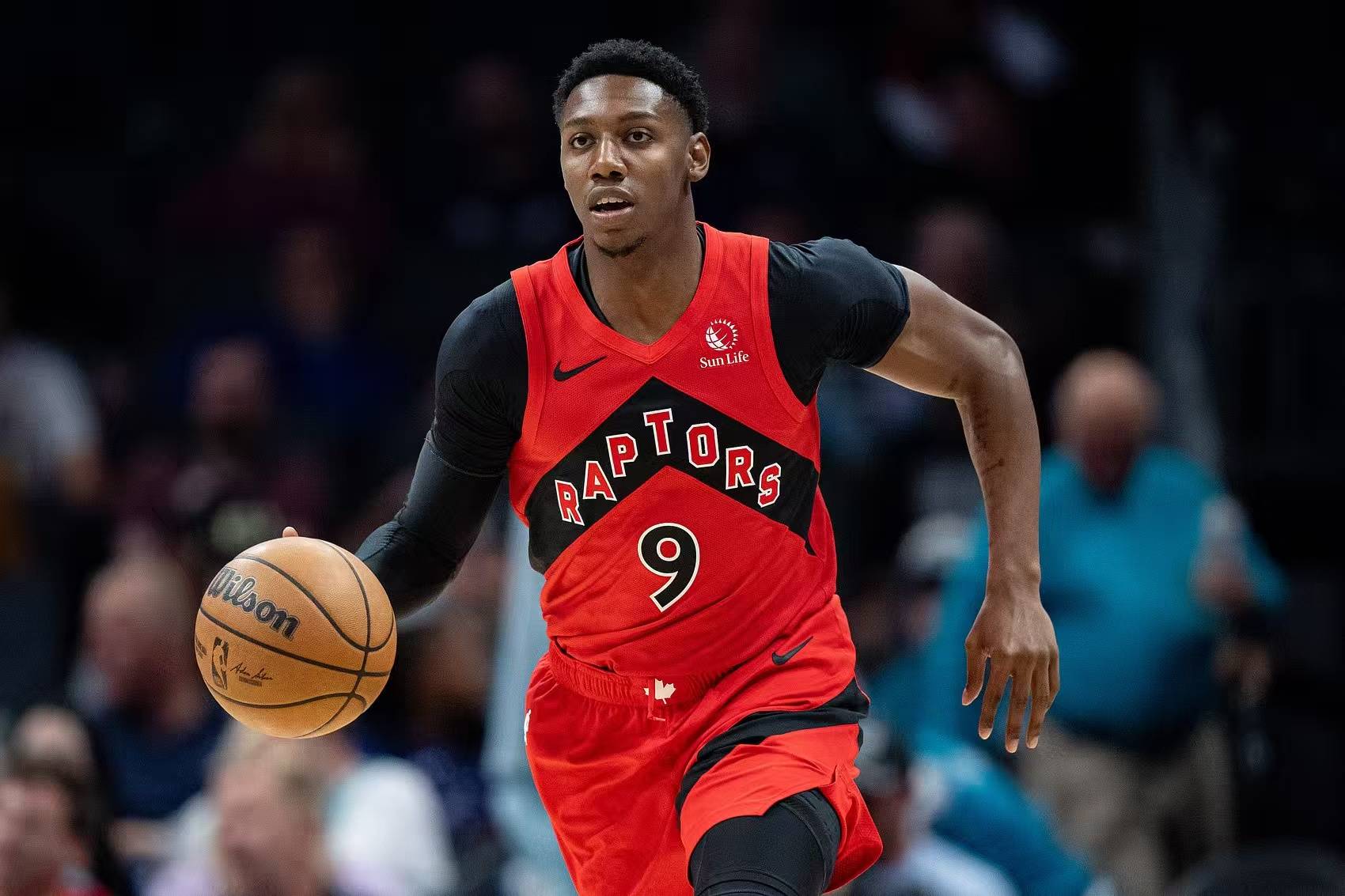 快船大胜猛龙,伦纳德状态回暖火力全开 快船大胜猛龙,伦纳德状态回暖火力全开