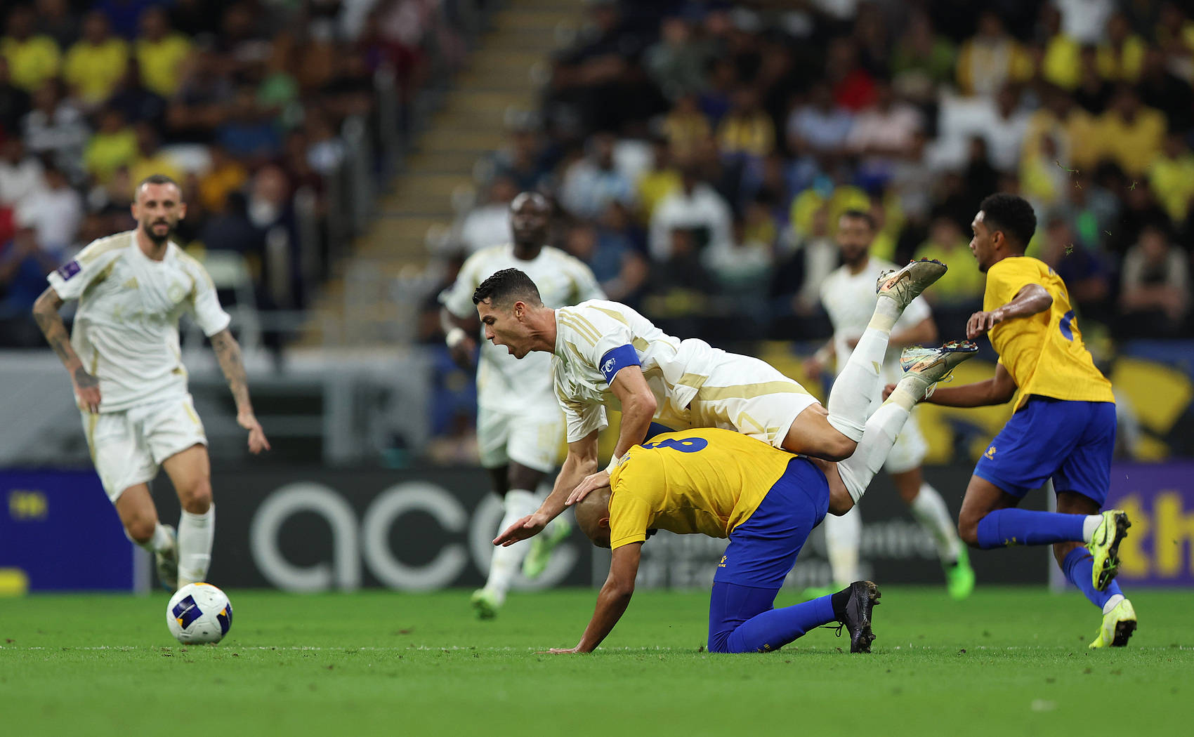 欧洲豪门争夺亚冠资格,赛季末段紧张刺激 欧洲豪门争夺亚冠资格,赛季末段紧张刺激