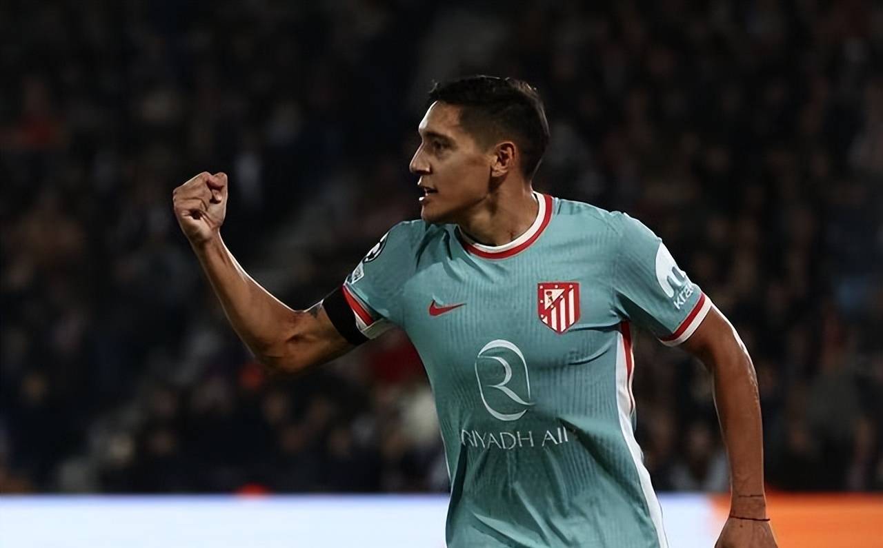 马德里竞技球员努力拼搏,获得成功 马德里竞技球员努力拼搏,获得成功