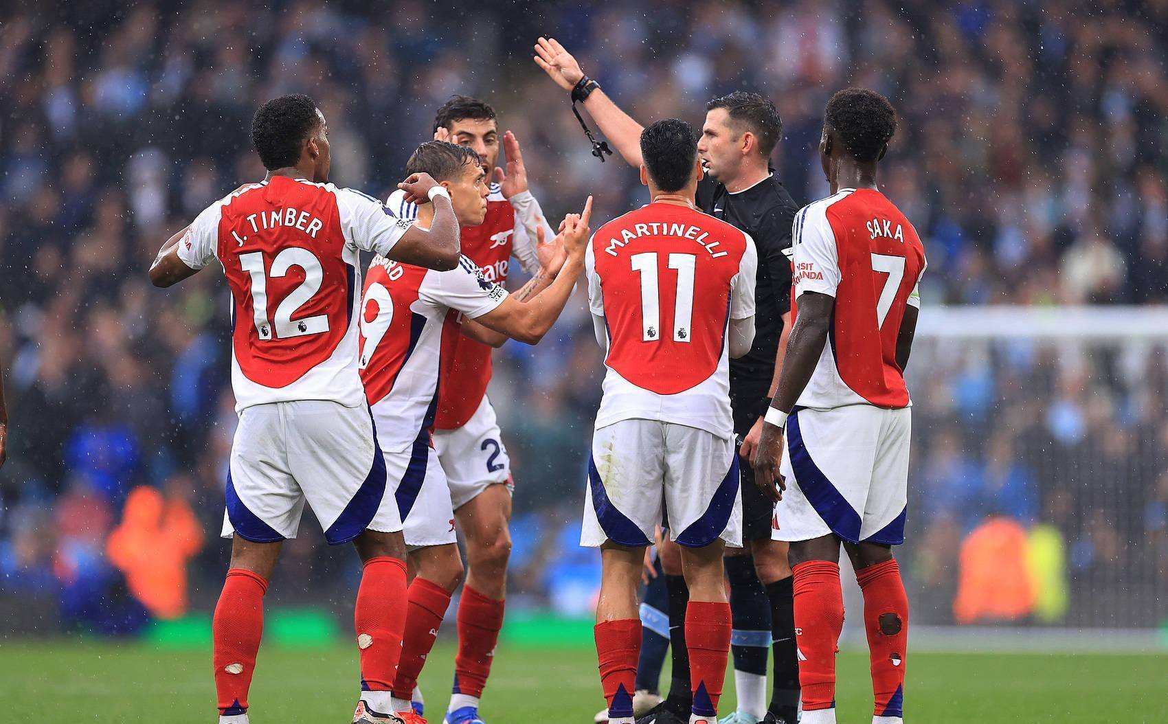 曼联主场大胜哈德斯菲尔德,轻松取胜 曼联主场大胜哈德斯菲尔德,轻松取胜