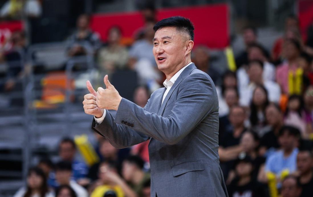 广东队主帅调整战术,带领球队踏上胜利之路 广东队主帅调整战术,带领球队踏上胜利之路