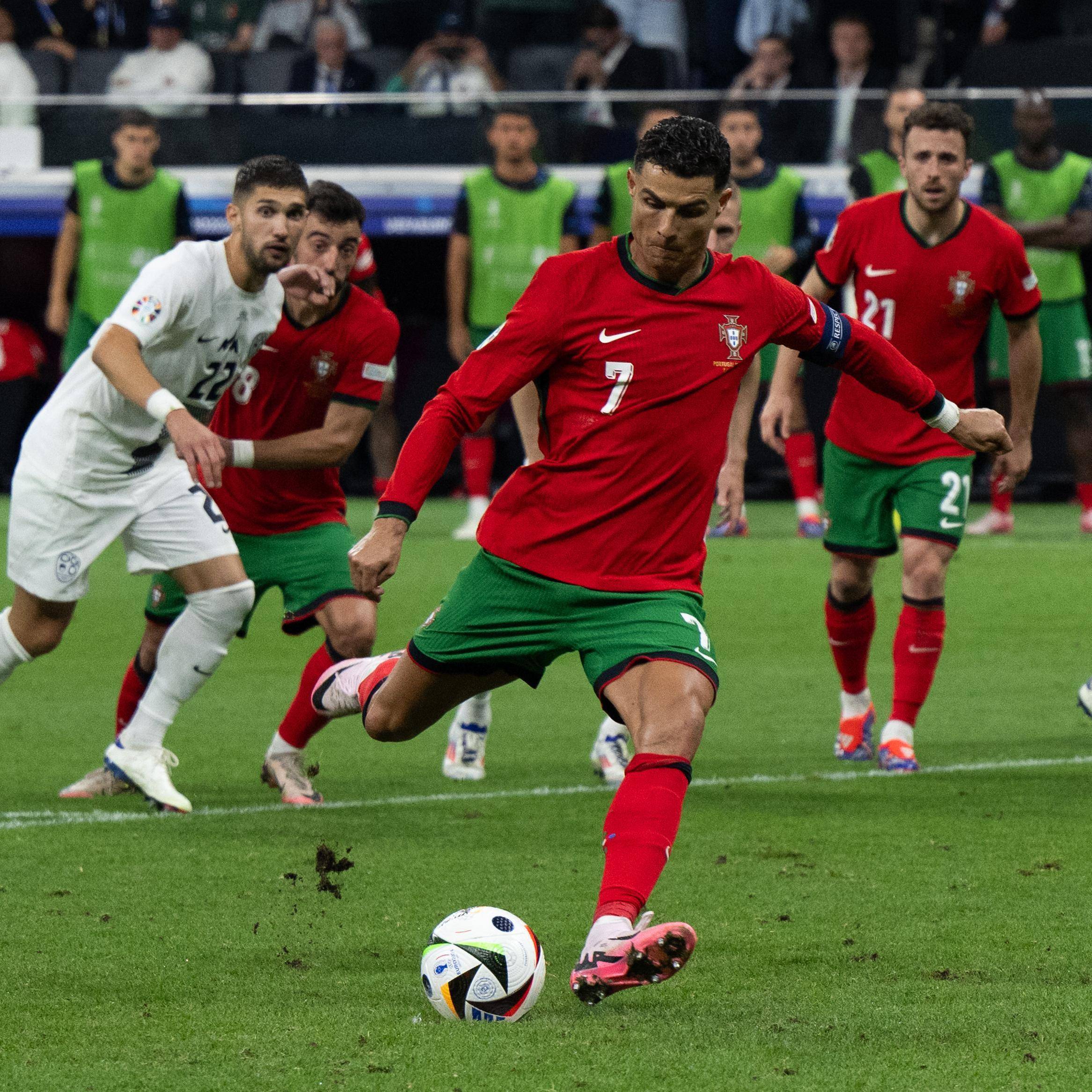 梅西火力全开,曼城被切尔西逼平 梅西火力全开,曼城被切尔西逼平