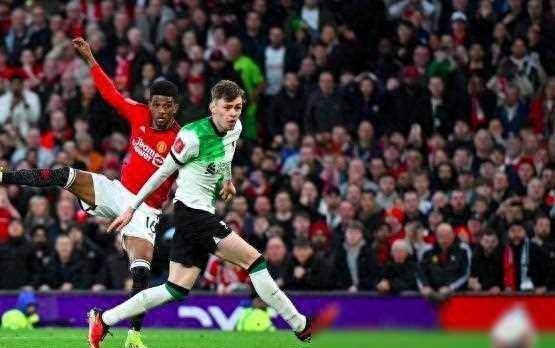 存亡之战!曼联客场逆袭热刺,保住保级希望 存亡之战!曼联客场逆袭热刺,保住保级希望