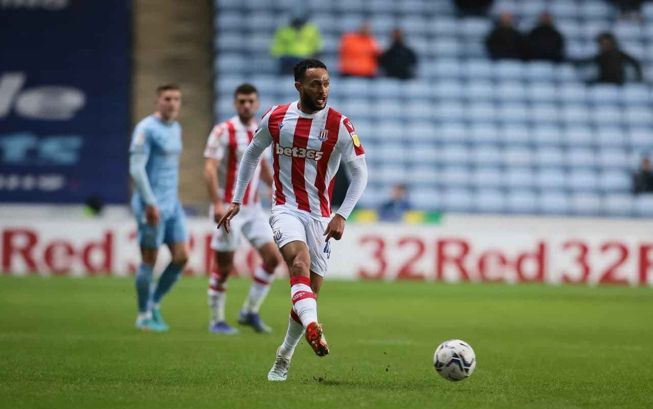 斯托克城客平哈德斯菲尔德,双方保级形势不容乐观 斯托克城客平哈德斯菲尔德,双方保级形势不容乐观