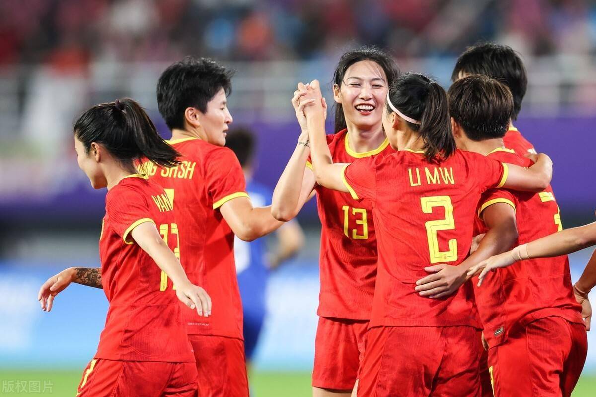 抢眼亮相:女足比赛球星风采 抢眼亮相:女足比赛球星风采