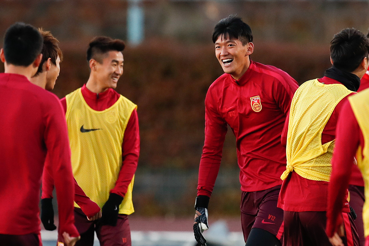 比赛中球队的气势如虹,令人为之侧目 比赛中球队的气势如虹,令人为之侧目