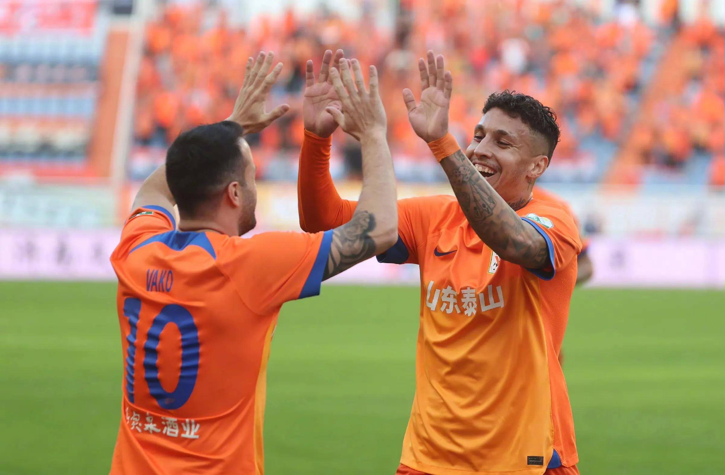 爱卡尔多斯独中两元,瓦伦西亚客场战胜对手 爱卡尔多斯独中两元,瓦伦西亚客场战胜对手