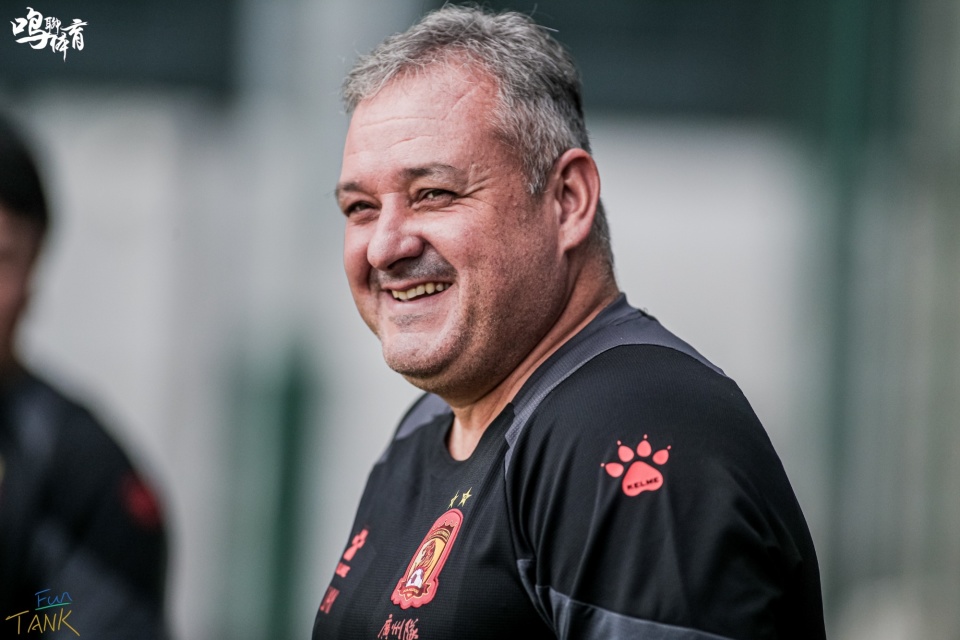 萨尔瓦多:威尔士队在欧洲预选赛中夺冠 萨尔瓦多:威尔士队在欧洲预选赛中夺冠