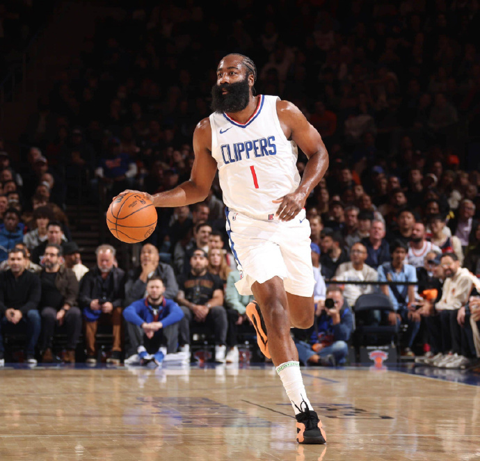 快船客场大胜独行侠,莱昂纳德29分 快船客场大胜独行侠,莱昂纳德29分