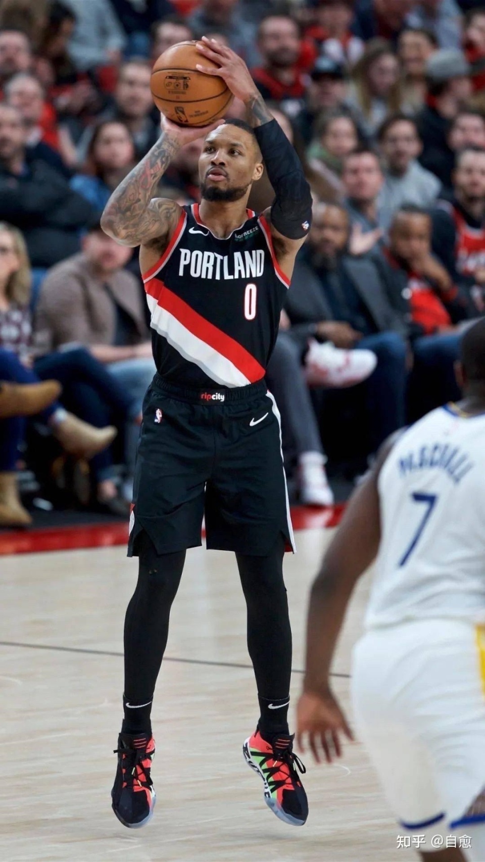 开拓者主场大败,利拉德40分功亏一篑 开拓者主场大败,利拉德40分功亏一篑