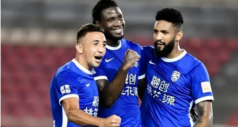 FB体育官网-战术调整带来好成绩,球队士气高涨