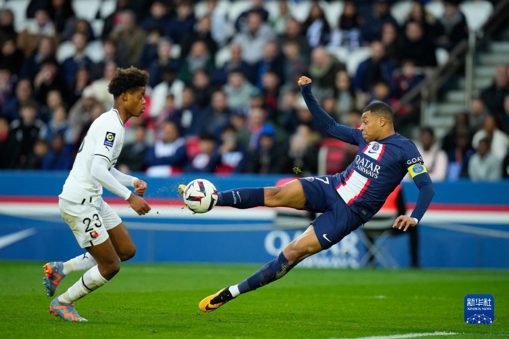 巴黎圣日耳曼客场横扫雷恩,法甲霸主地位无人能动摇 巴黎圣日耳曼客场横扫雷恩,法甲霸主地位无人能动摇