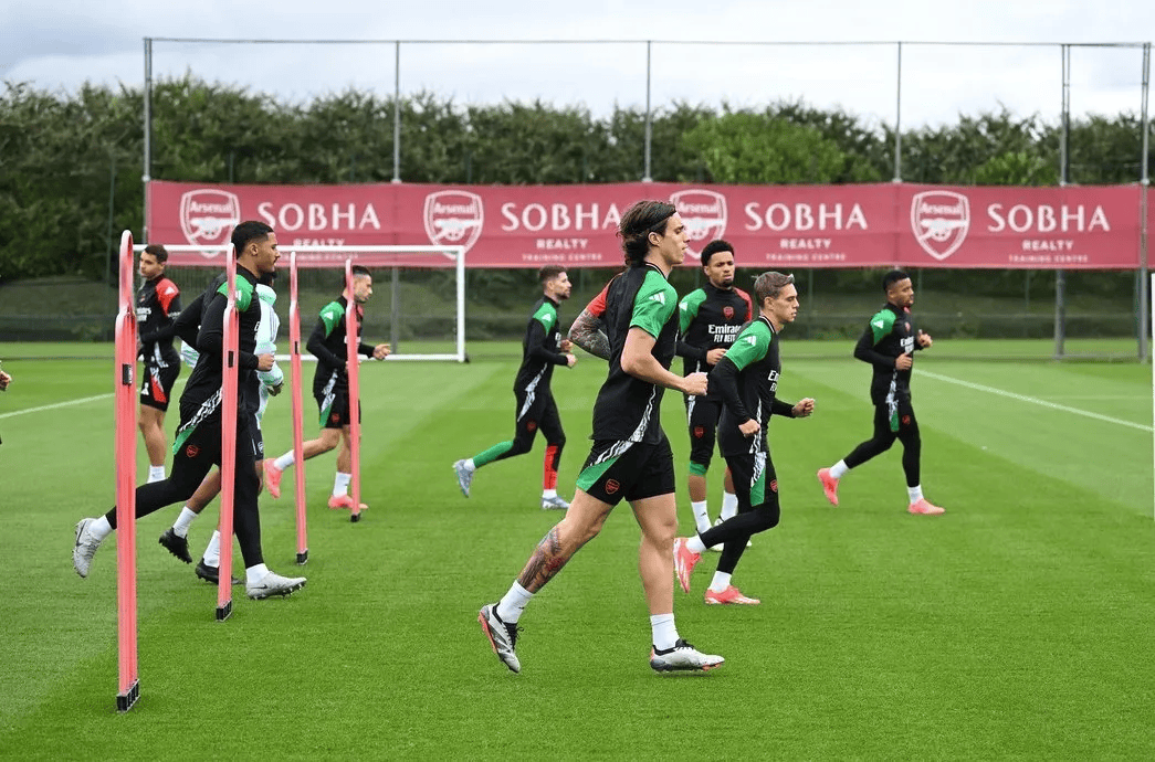 欧冠预选赛即将开始,各队备战迎战 欧冠预选赛即将开始,各队备战迎战