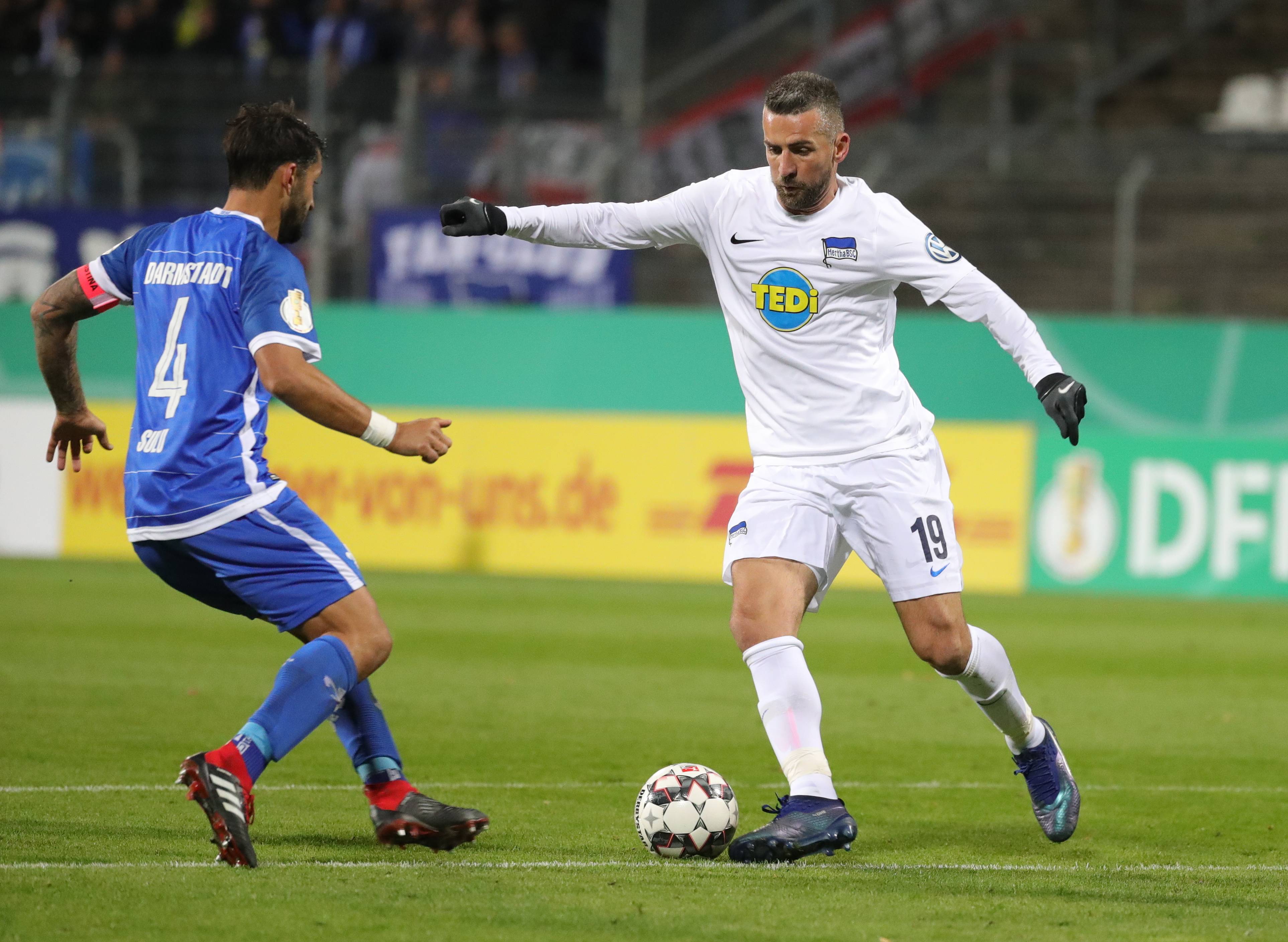 柏林赫塔主场不敌对手,遭遇失利 柏林赫塔主场不敌对手,遭遇失利