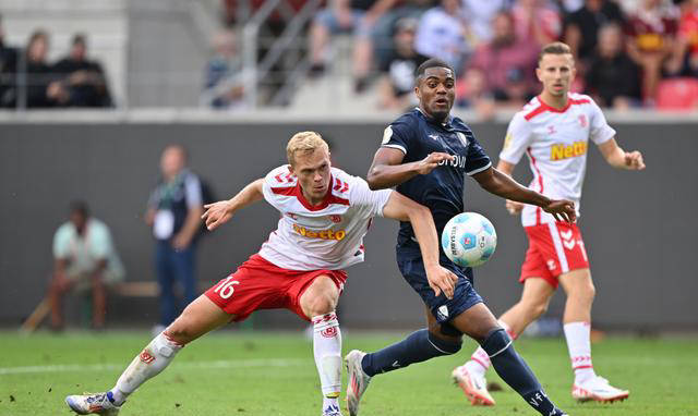 柏林赫塔主场不敌对手,遭遇失利 柏林赫塔主场不敌对手,遭遇失利