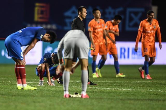 河南建业客场大败,保级形势岌岌可危 河南建业客场大败,保级形势岌岌可危