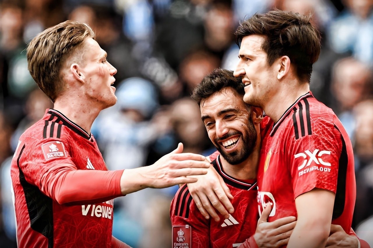 曼联在客场对阵布鲁日的比赛中展现出色 曼联在客场对阵布鲁日的比赛中展现出色