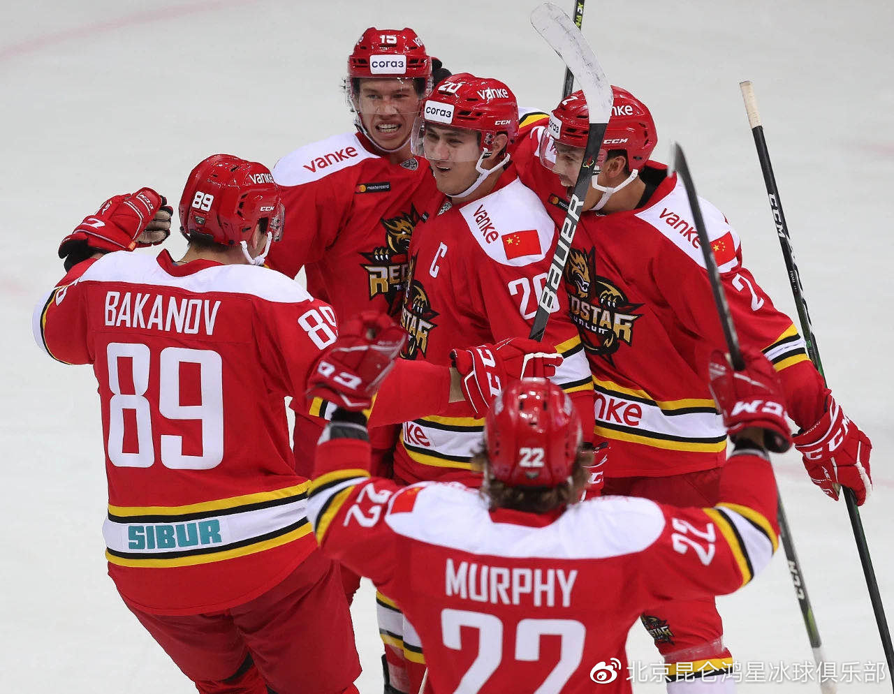 击退强敌!某队击退对手攻势终获胜利 击退强敌!某队击退对手攻势终获胜利