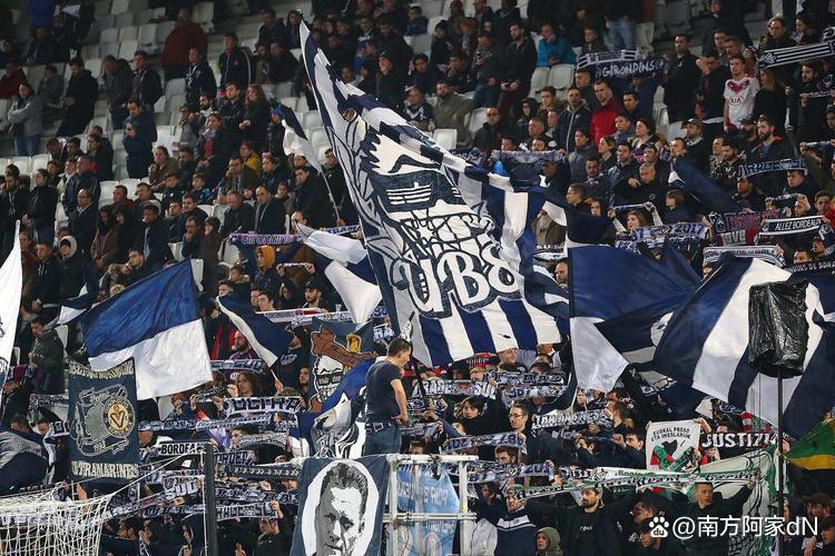 法甲劲旅梅斯坐稳榜首,德比激战展开! 法甲劲旅梅斯坐稳榜首,德比激战展开!