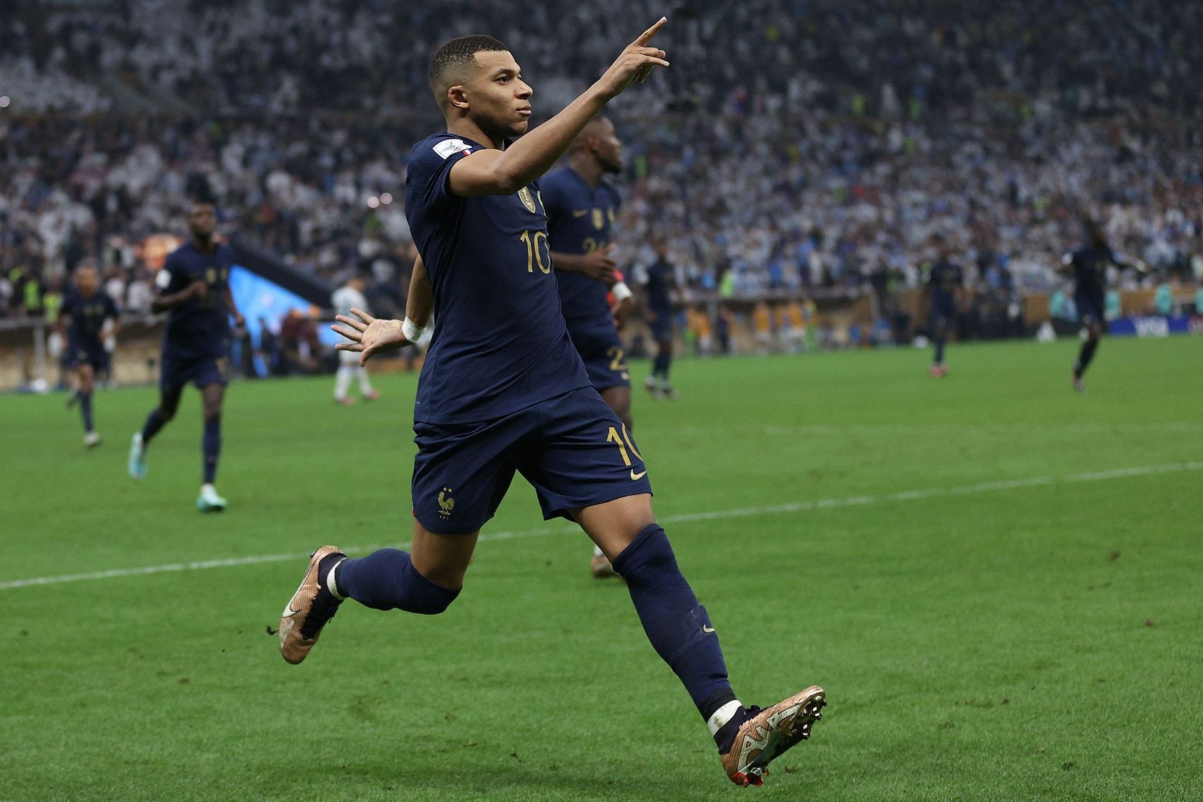 挑战巅峰:法国足球盛宴的强劲对手 挑战巅峰:法国足球盛宴的强劲对手