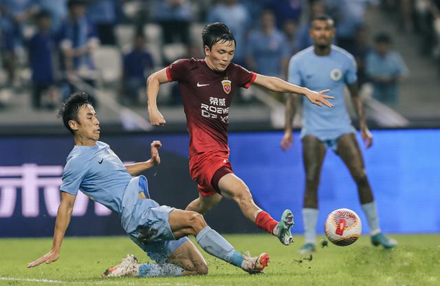 湖南海牛将在客场挑战大连一方，谁能赢得比赛？