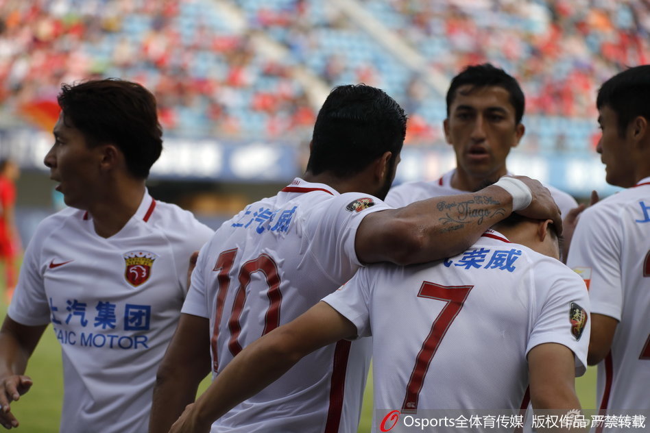 上港完美复仇富德,连续取胜提升积分! 上港完美复仇富德,连续取胜提升积分!