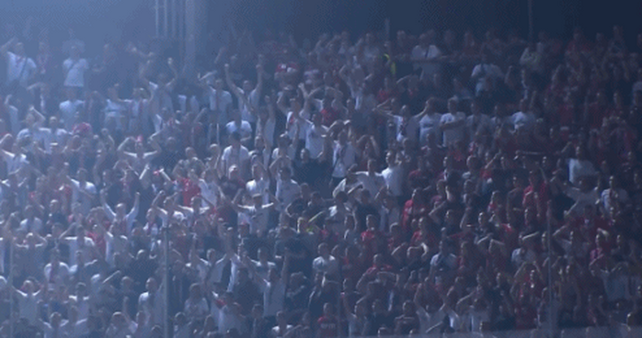 森林狼主场惊险胜出,球迷沸腾庆祝士气大振 森林狼主场惊险胜出,球迷沸腾庆祝士气大振