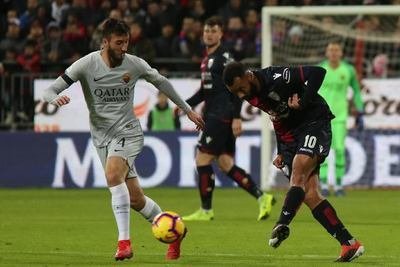 热那亚不敌对手,连败气氛蔓延 热那亚不敌对手,连败气氛蔓延