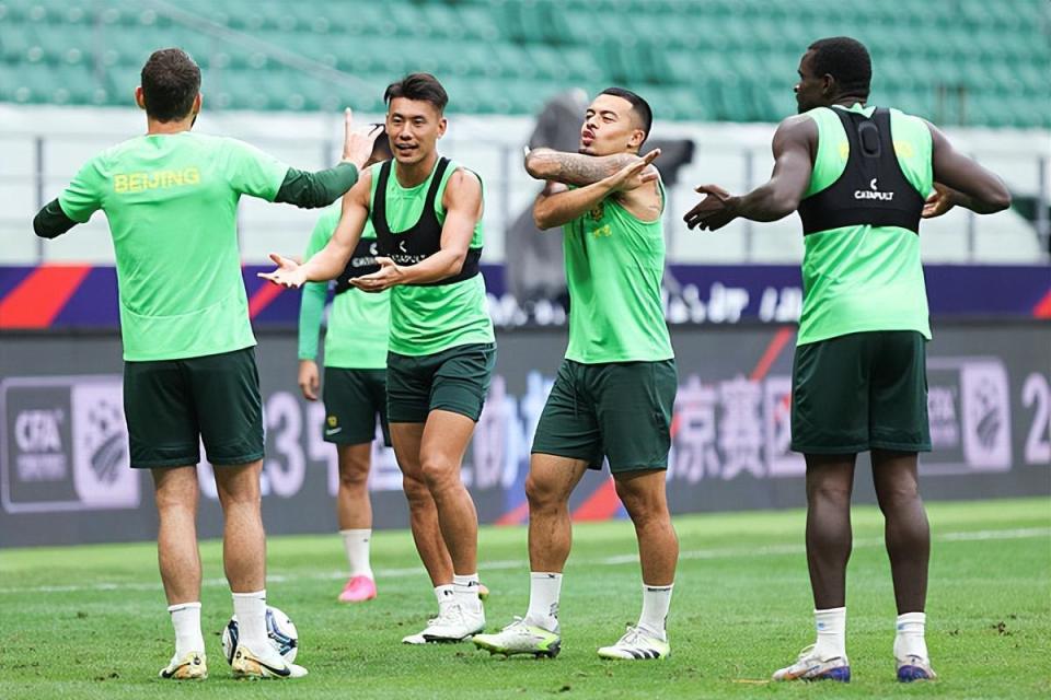 湖北队外援表现出色,掀翻对手 湖北队外援表现出色,掀翻对手